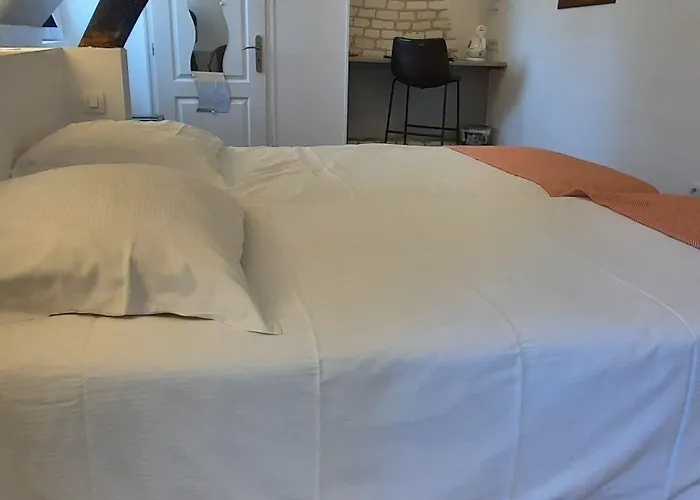 Du Gros Tilleul Hotel Argoules